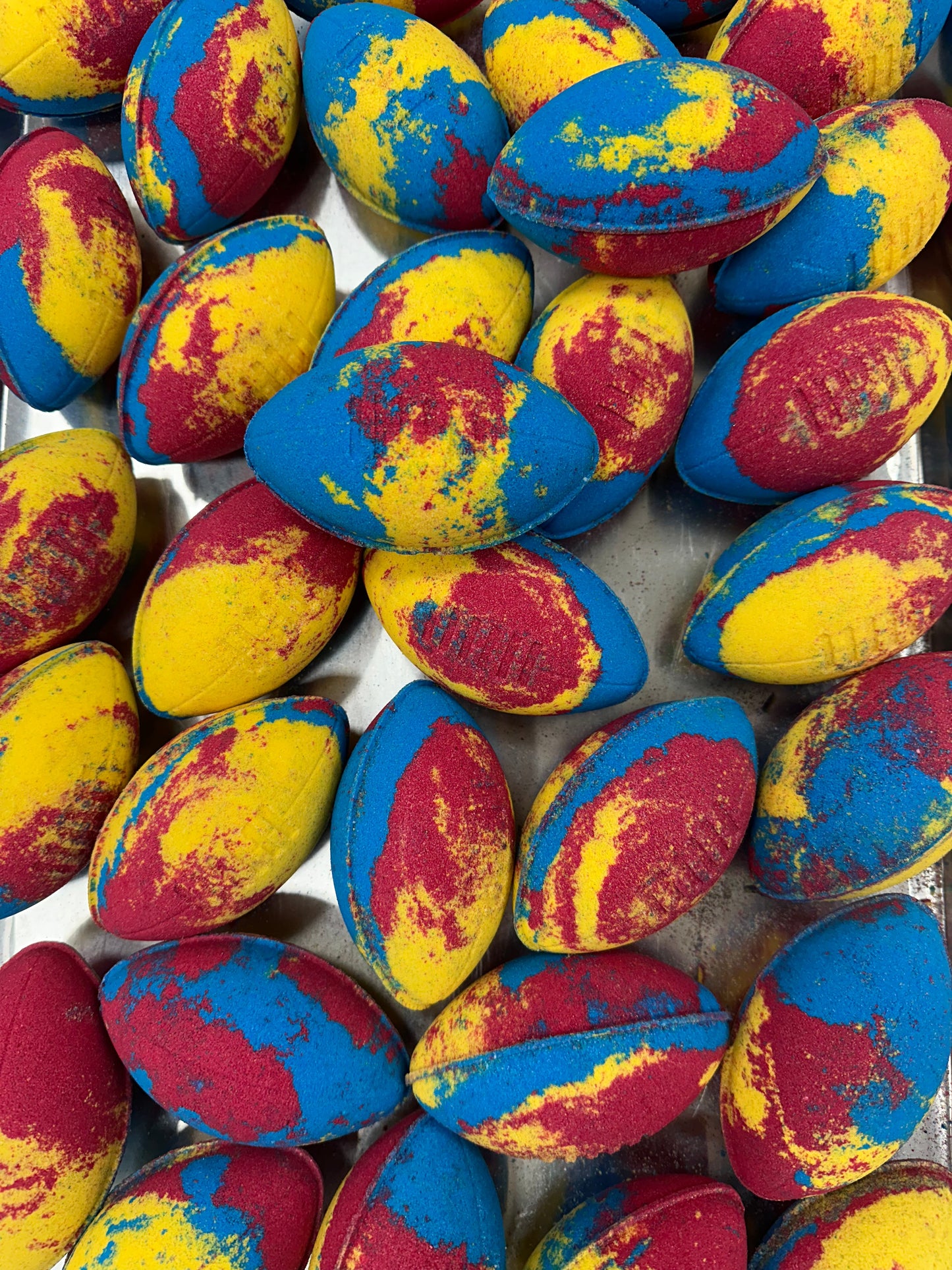 Soapmaid Footy Bath Bomb (Maroon, Yellow & Blue) - Brisbane Lions - 1 Pack