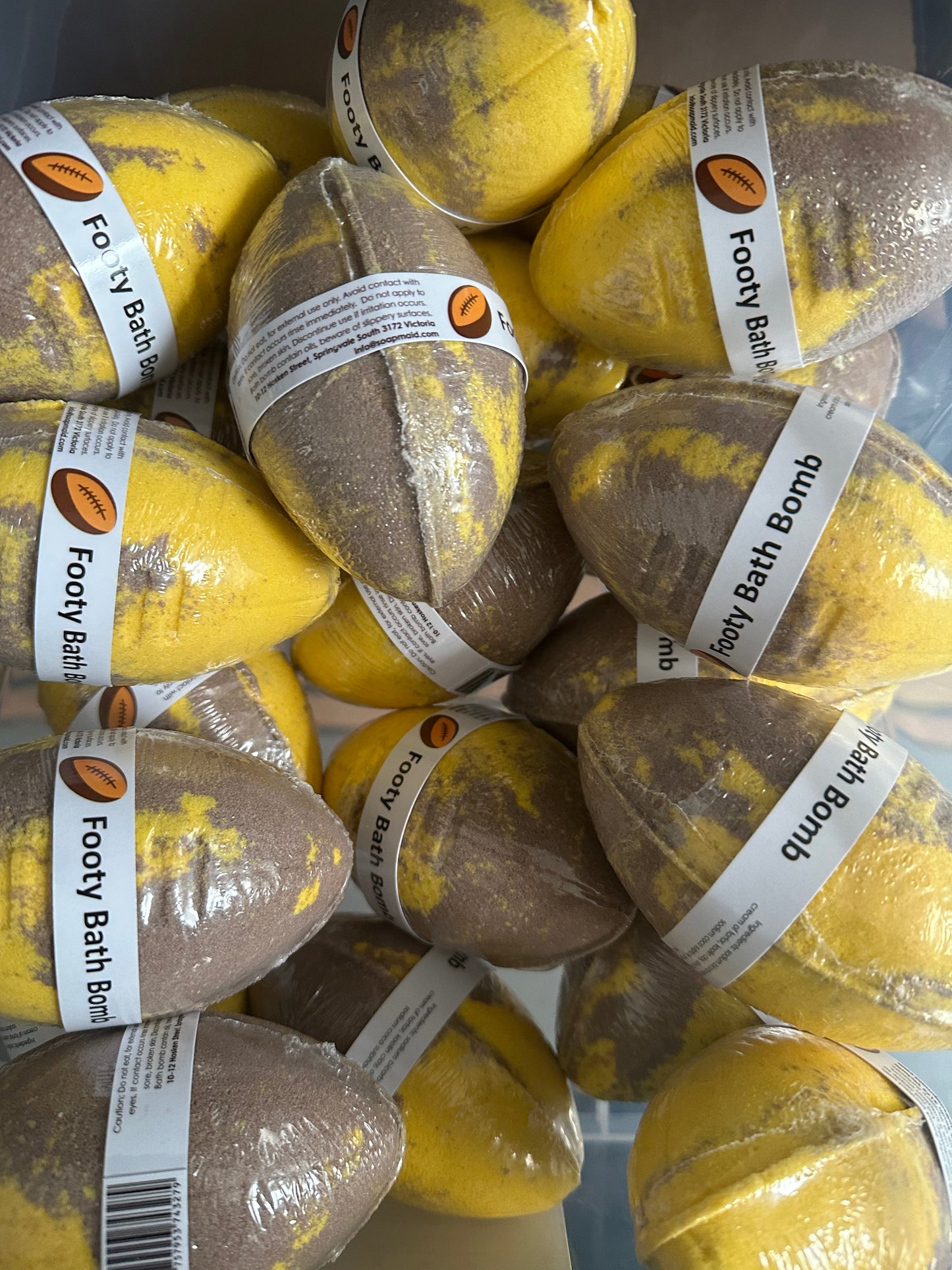 Soapmaid Footy Bath Bomb (Brown & Yellow) - Hawthorn Hawks - 1 Pack