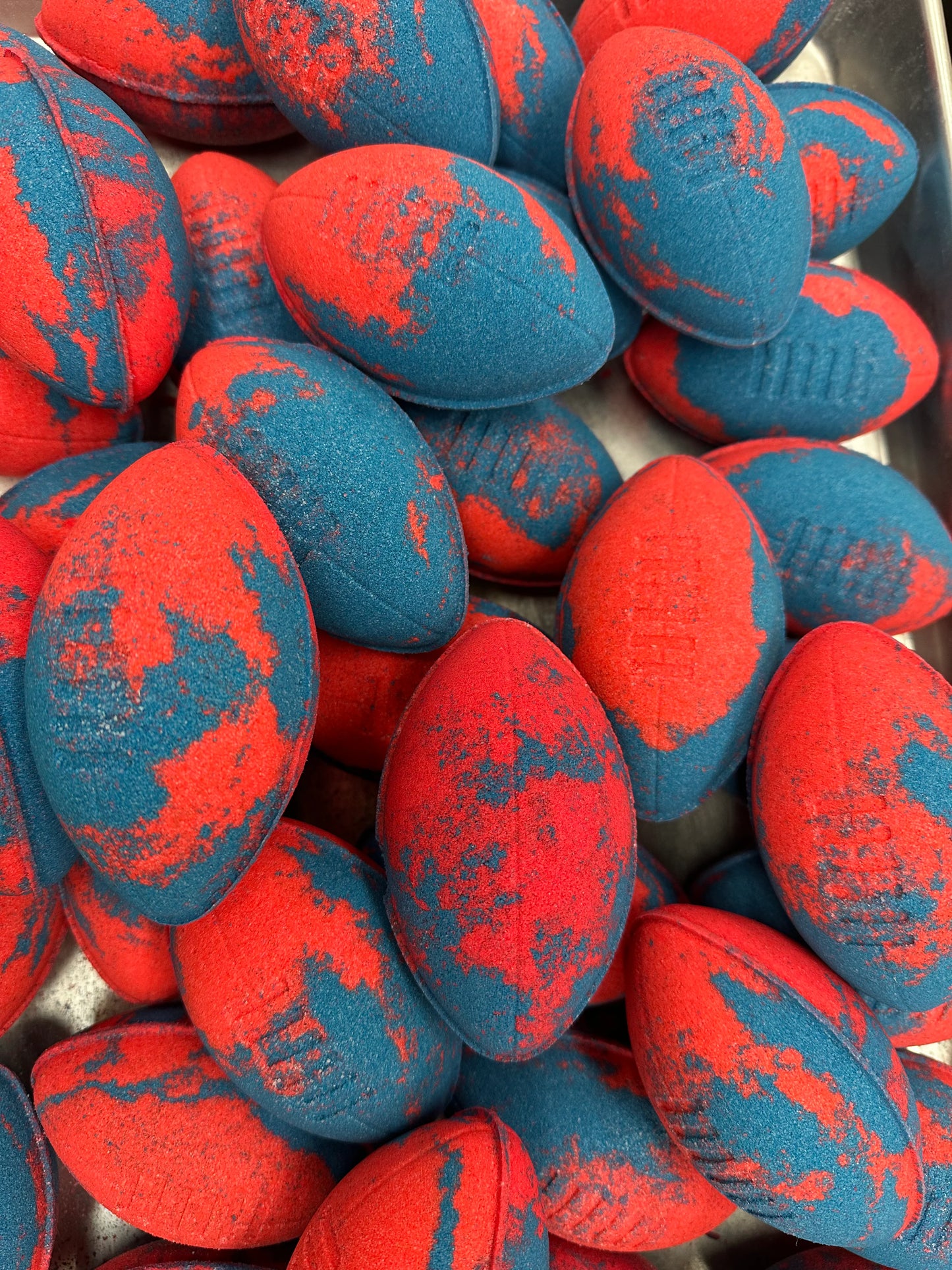 Soapmaid Footy Bath Bomb (Navy & Red) - Melbourne Demons - 1 Pack