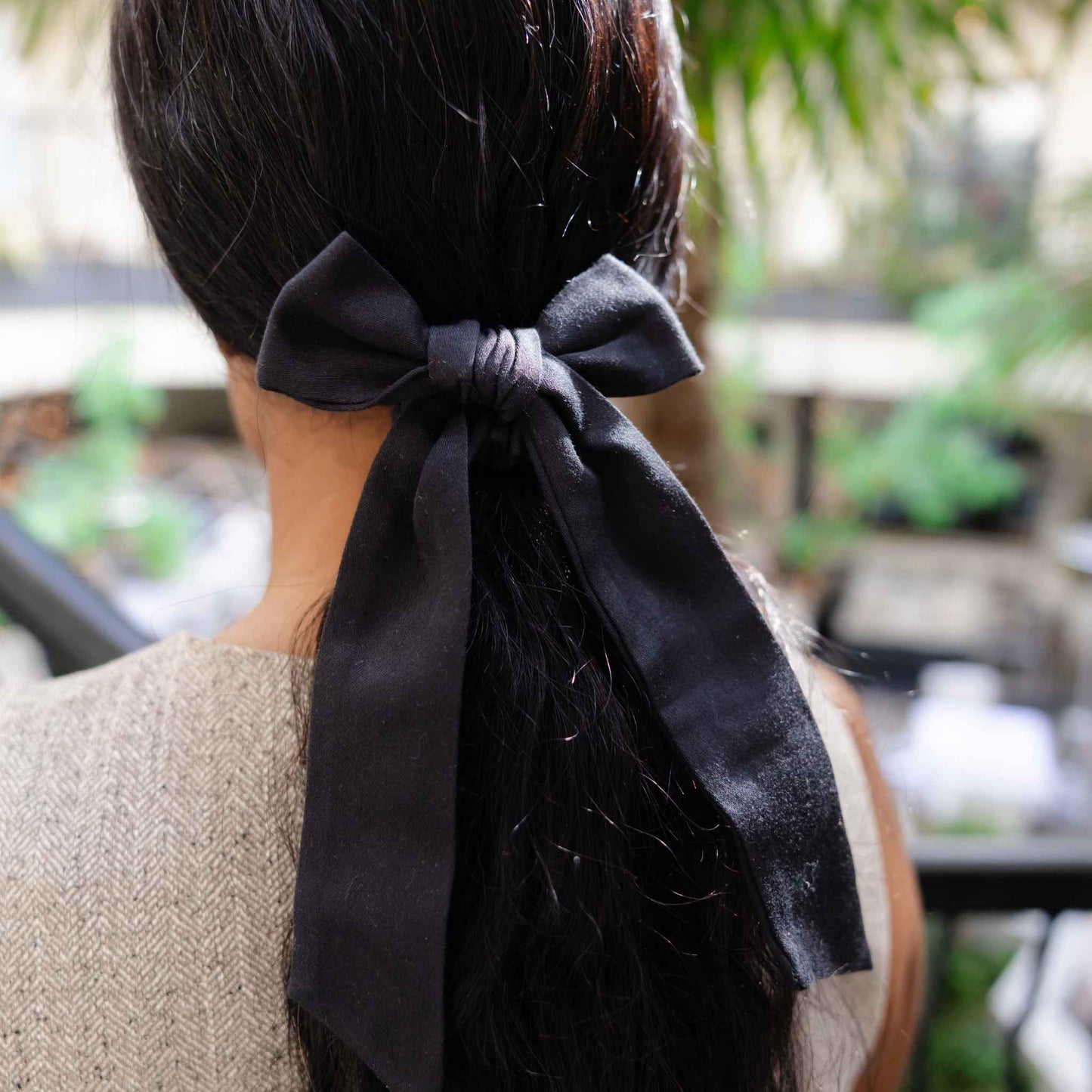 Kooshoo Plastic-free Satin Bow Scrunchie - Black