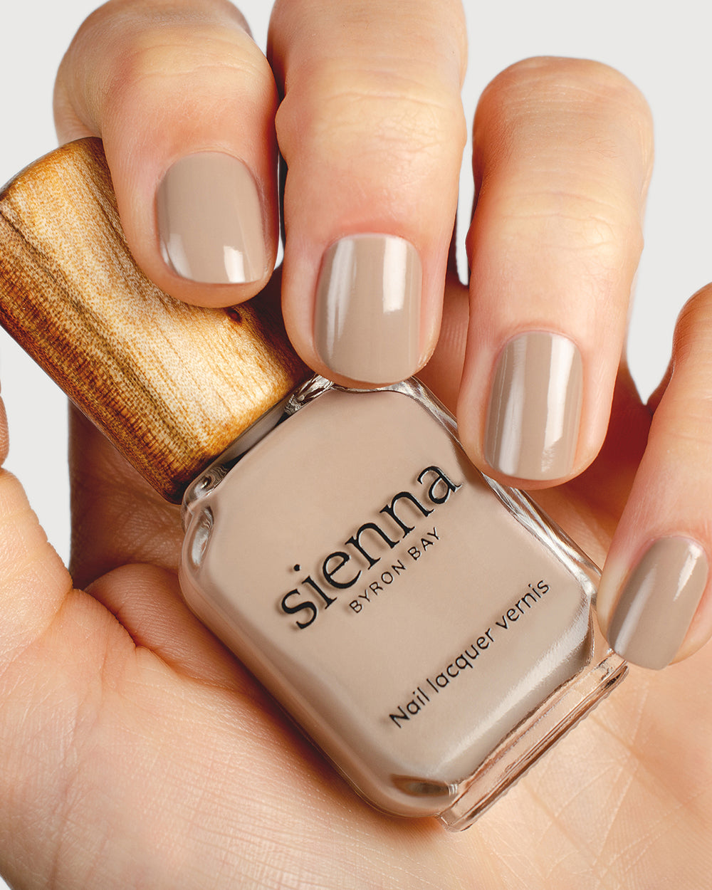 Sienna Nail Polish Calm - Natural Beige - 10ml