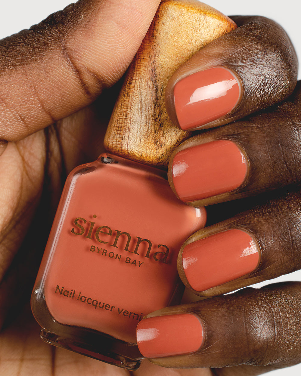 Sienna Nail Polish Courage - Warm Terracotta - 10ml