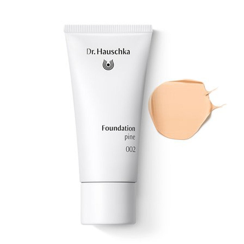 Dr. Hauschka foundation tube with a swatch on a white background