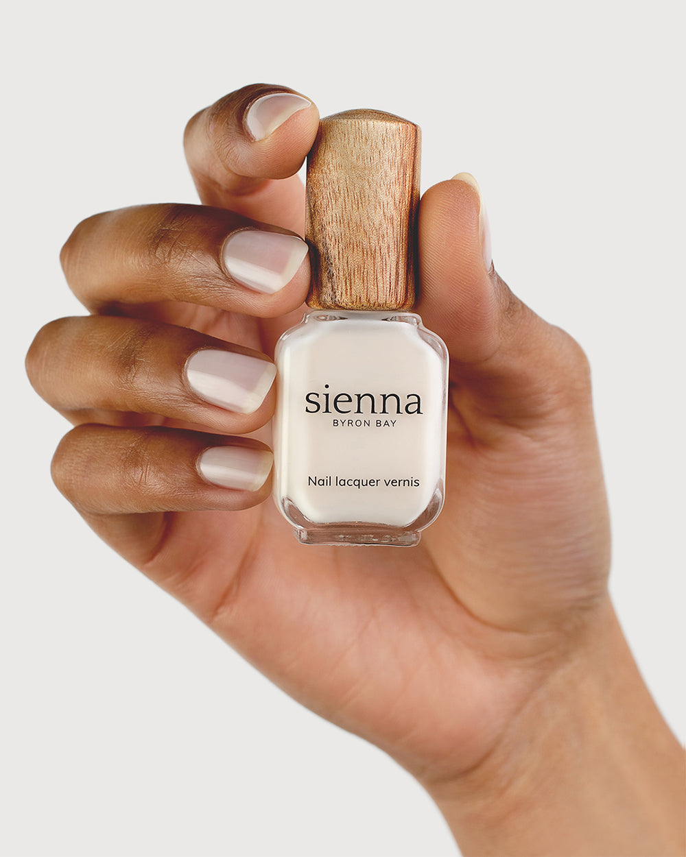 Sienna Nail Polish Hope - Milky Sheer White - 10ml