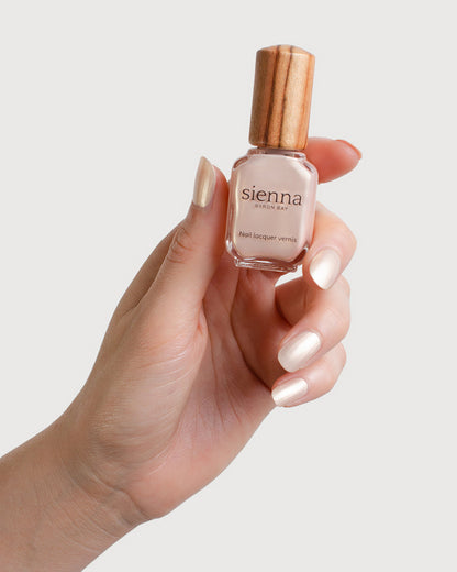 Sienna Nail Polish Lullaby - Warm Ivory Pearl - 10ml