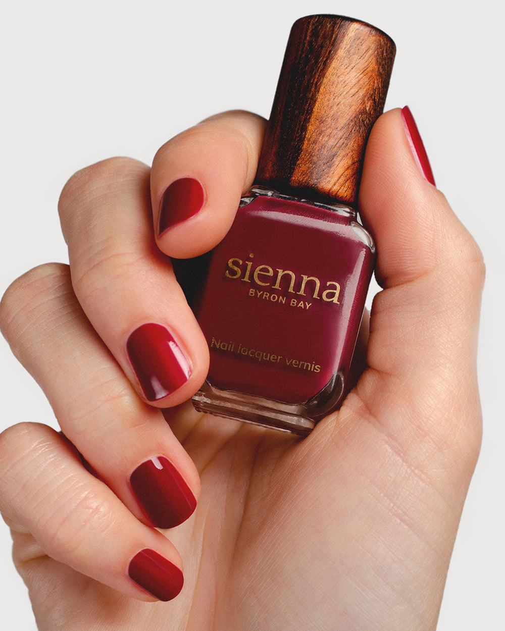 Sienna Nail Polish Promise - Plum Red - 10ml