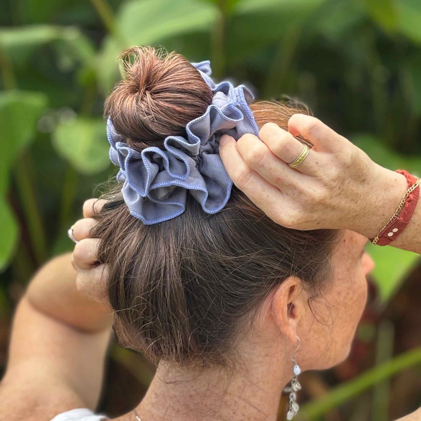 Kooshoo Plastic-Free Ruffle Scrunchie - Blue Granite